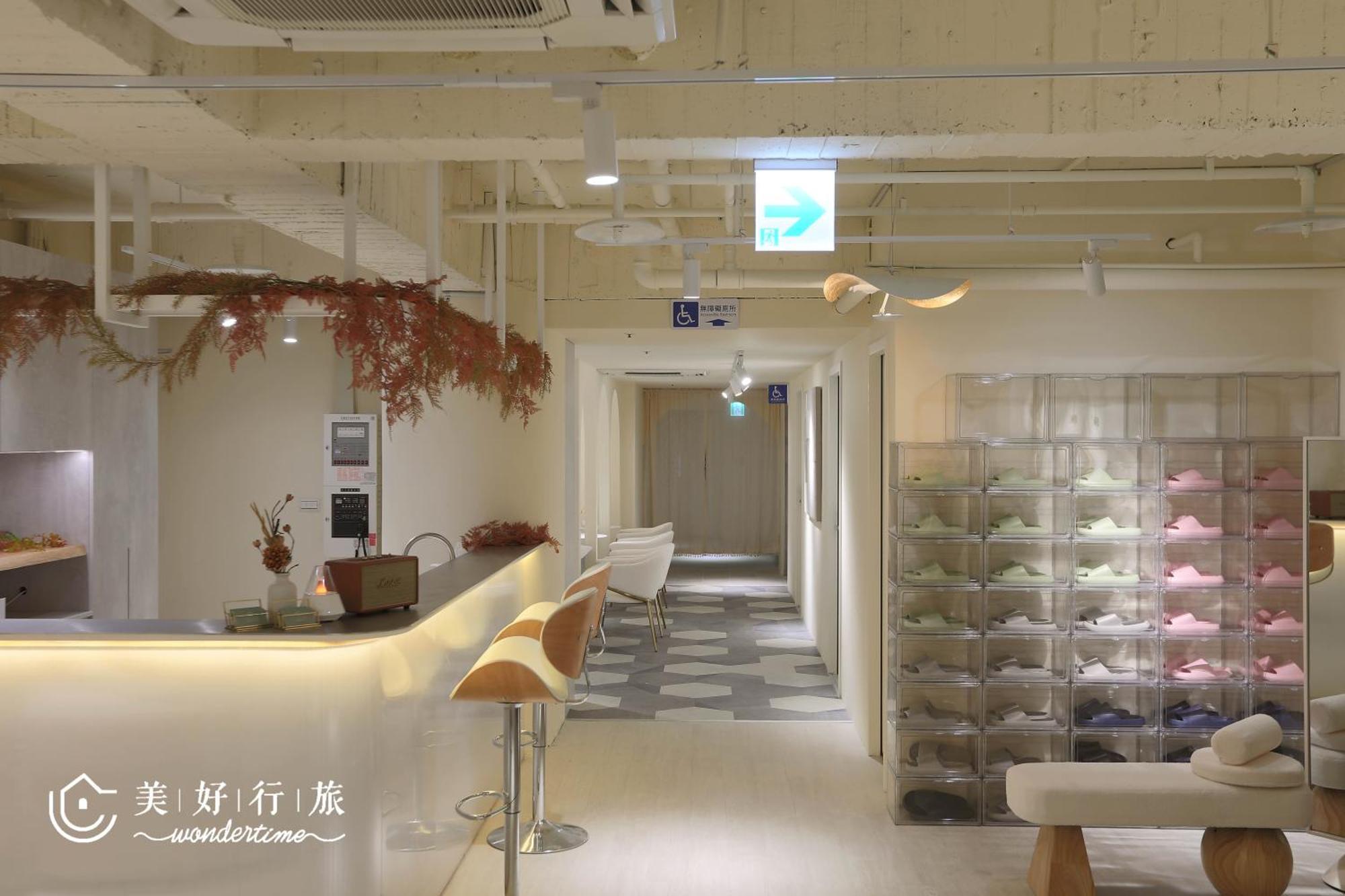 Wondertime3- Hankou' Inn 'Taipei Main Station Buitenkant foto